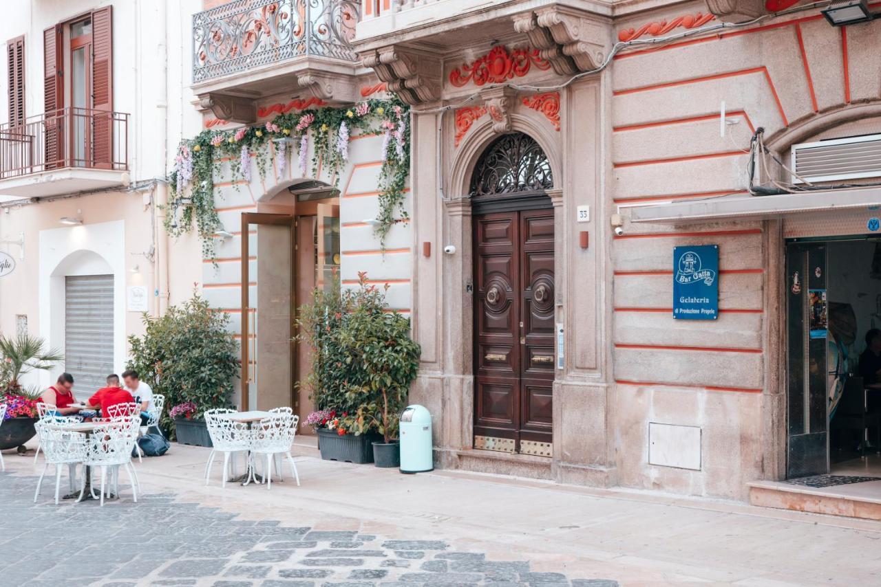 לינה וארוחת בוקר מנפרדוניה Relais Del Corso מראה חיצוני תמונה